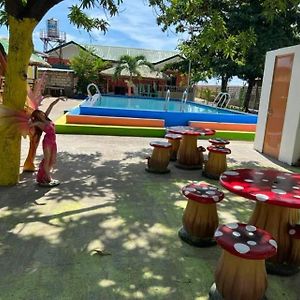 Scott'S Seaview Resort